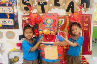 Hoạt động trải nghiệm về Tết Trung thu của các bé tại trường Mầm non Tân Hòa, thành phố Buôn Ma Thuột